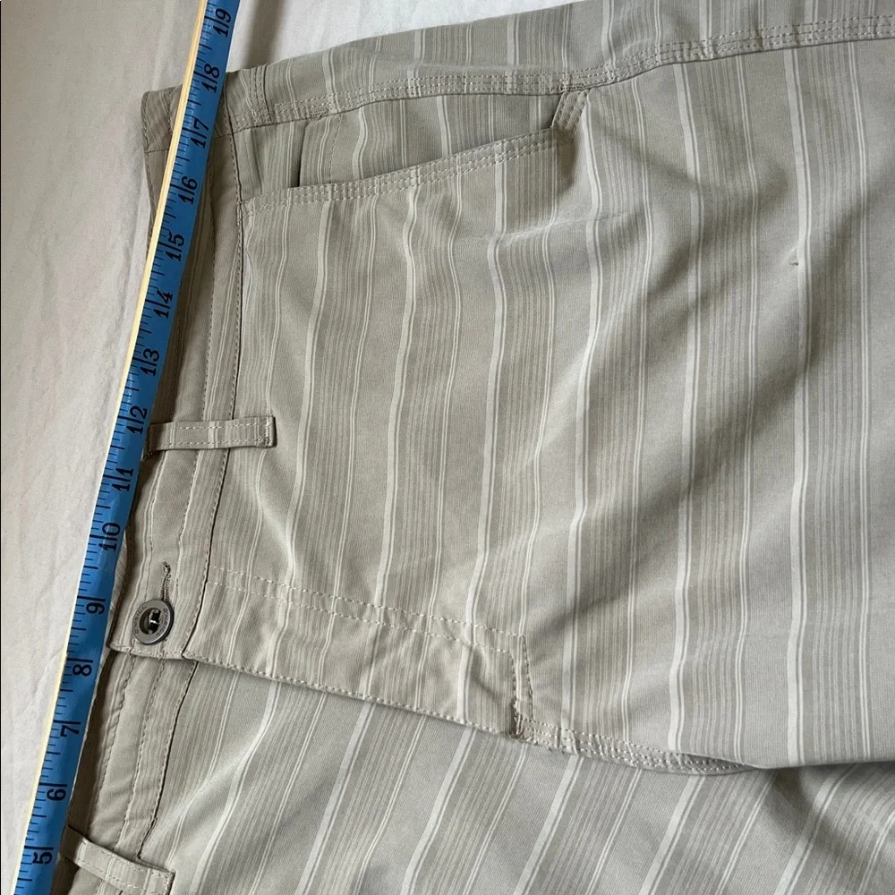 O’Neill Crossover khaki board shorts 34